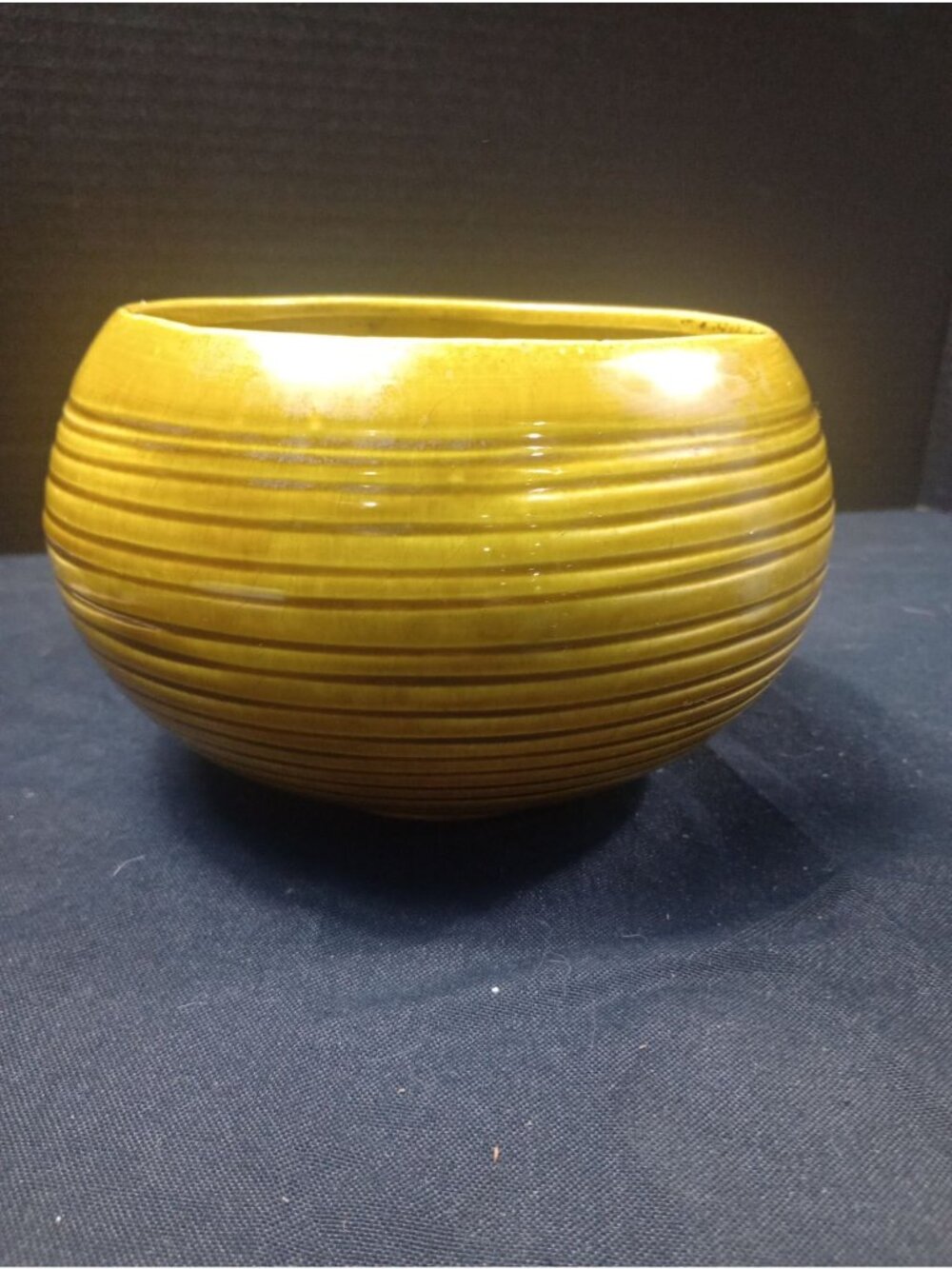 Vintage  Round Green/gold Pottery flower Pot Planter